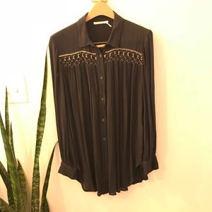 Anthropologie navy top. Size small.